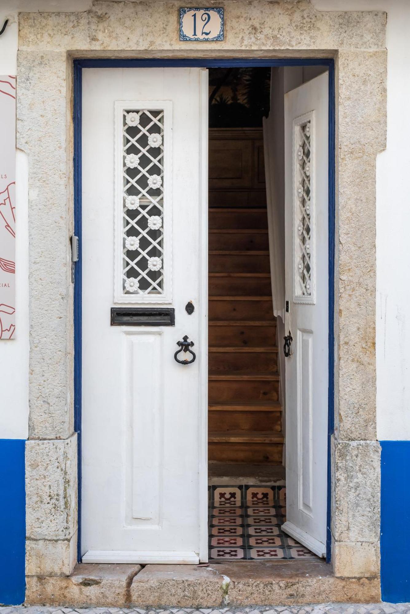 Central Studio Suite - Ericeira Bagian luar foto